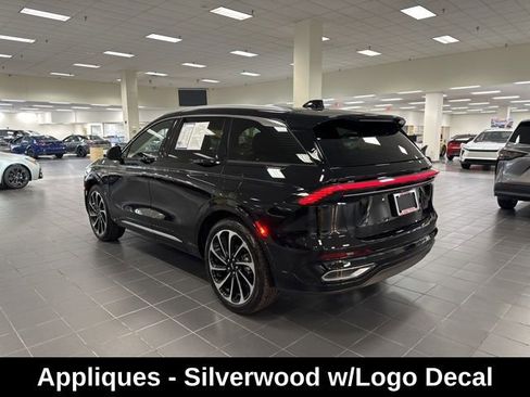 Used 2024 Lincoln Nautilus Black Label AWD/4WD image 5