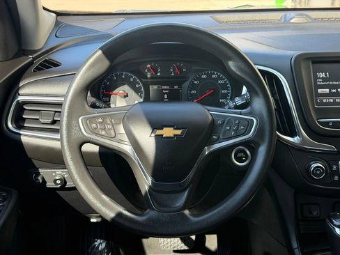 Used 2018 Chevrolet Equinox LT FWD image 17