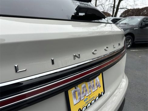 Certified 2022 Lincoln Nautilus Reserve image 47