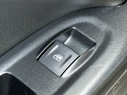 Used 2022 GMC Canyon Elevation w/ Elevation Premium Package AWD/4WD image 32