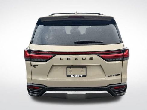Used 2026 Lexus LX 700h Overtrail AWD/4WD image 8