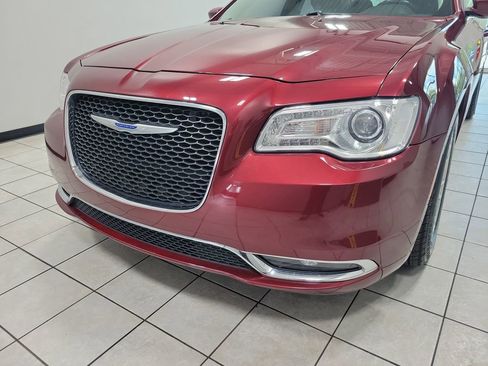 Used 2019 Chrysler 300 Touring w/ Driver Convenience Group RWD image 22