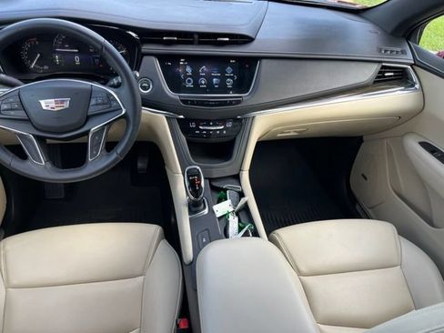 Used 2019 Cadillac XT5 FWD image 29