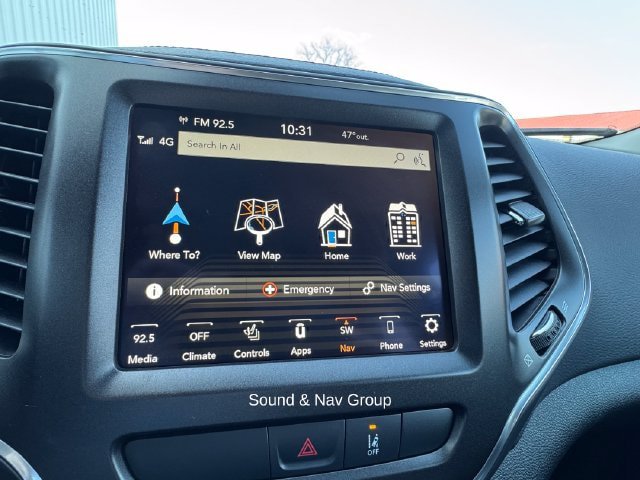 Used 2022 Jeep Cherokee Trailhawk w/ Sound & Nav Group AWD/4WD image 21