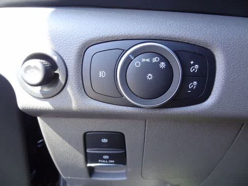 Used 2023 Ford Transit 350 XLT image 13