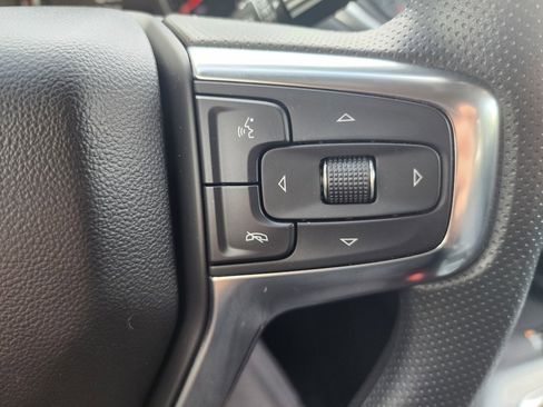 Used 2025 Chevrolet Blazer LT w/ Convenience Package image 32