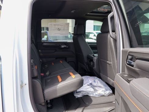 New 2026 GMC Sierra 2500 AT4 w/ AT4 Premium Plus Package AWD/4WD image 36