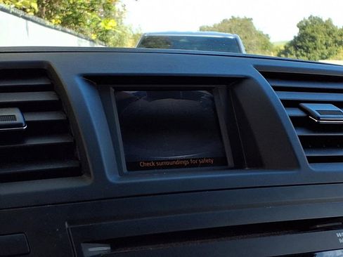 Used 2012 Toyota Highlander FWD image 9