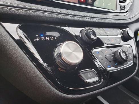 New 2025 Chrysler Pacifica Select w/ Fav Edition Package image 12