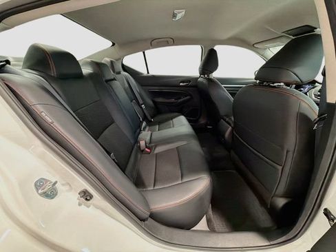 Used 2024 Nissan Altima 2.5 SR AWD/4WD image 22