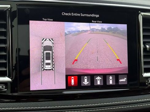 Used 2022 Chrysler Pacifica Limited FWD image 30