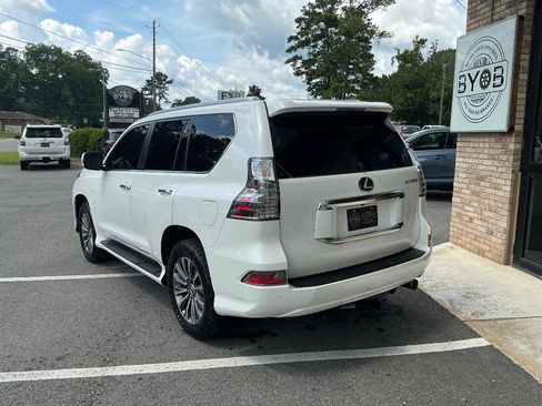 Used 2020 Lexus GX 460 Luxury w/ Off Road Package AWD/4WD image 3