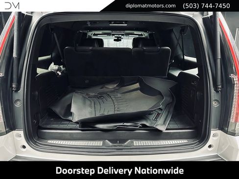 Used 2017 Cadillac Escalade ESV Platinum AWD/4WD image 56