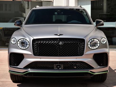 Used 2025 Bentley Bentayga AWD/4WD image 27