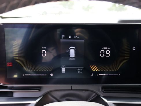 New 2026 Kia Carnival EX FWD image 30
