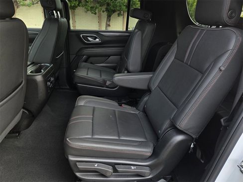 Used 2024 Chevrolet Suburban RST w/ Luxury Package image 13