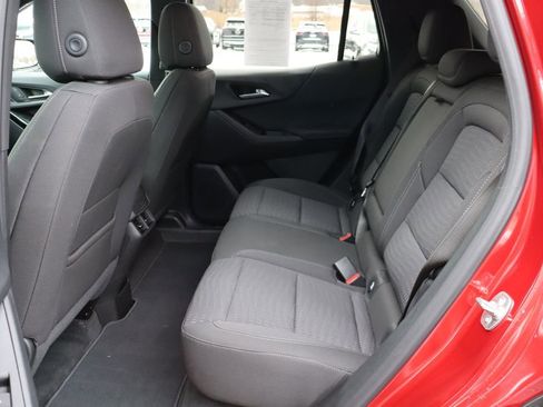 Used 2025 Chevrolet Equinox LT w/ Safety and Technology Package image 36