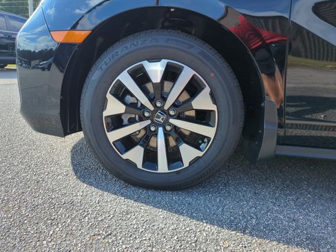 Certified 2026 Honda Odyssey EX-L image 9