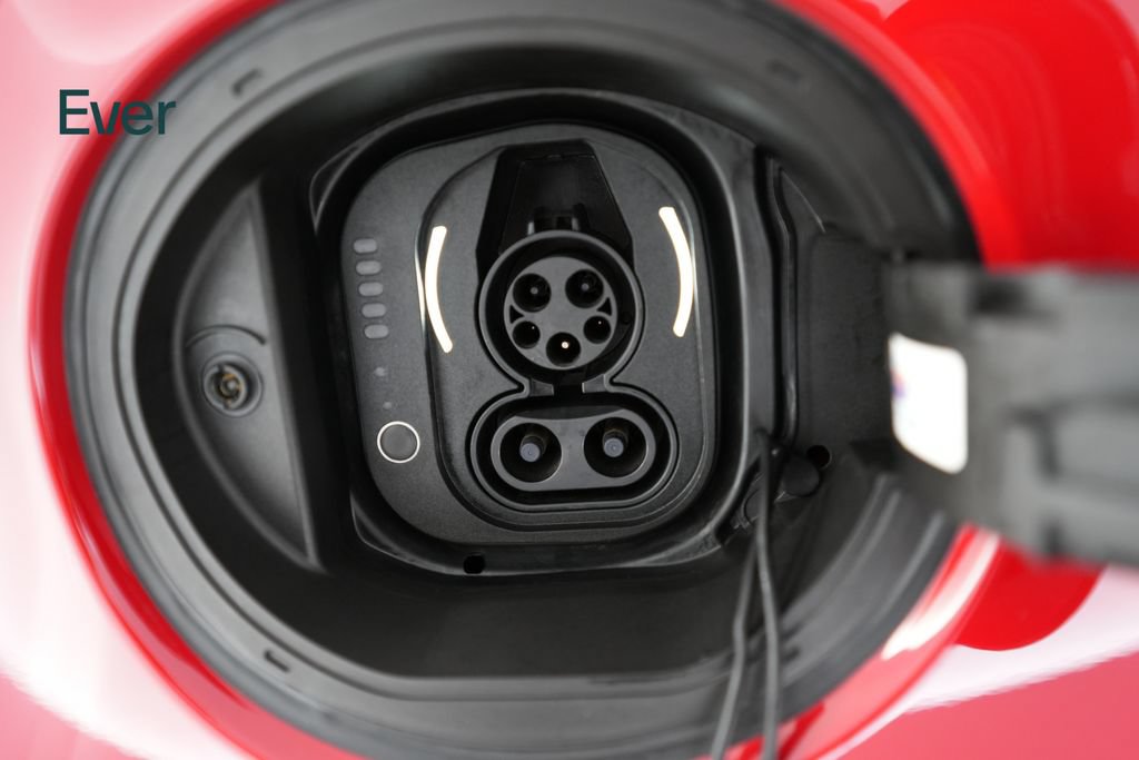 Used 2024 FIAT 500 e (RED) FWD image 10