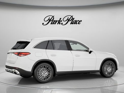 Used 2026 Mercedes-Benz GLC 300 image 24