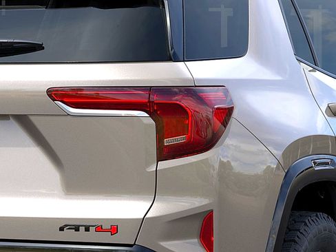 New 2026 GMC Terrain AT4 w/ LPO, Black Badging Package AWD/4WD image 11