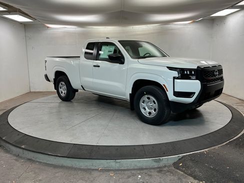 New 2026 Nissan Frontier S image 7