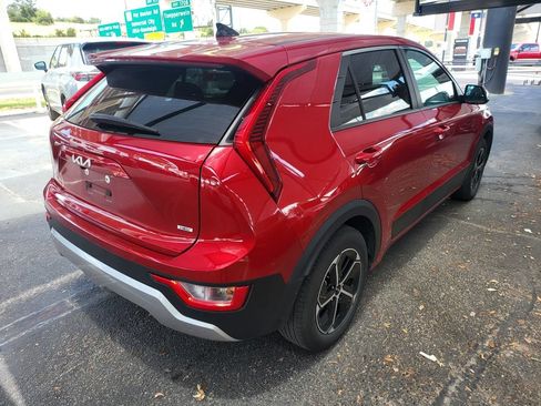 Used 2025 Kia Niro LX FWD image 9
