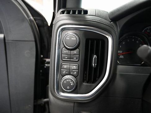 Used 2020 Chevrolet Silverado 1500 LT Trail Boss w/ Midnight Edition image 25