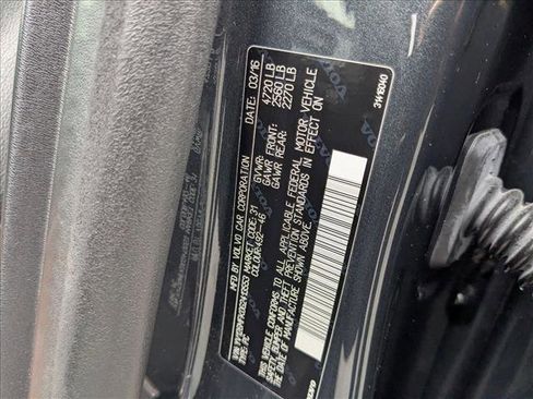 Used 2016 Volvo S60 T5 Premier w/ Convenience Package image 20