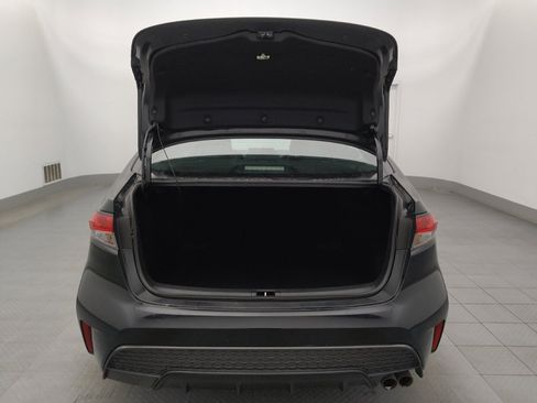 Used 2020 Toyota Corolla SE image 29