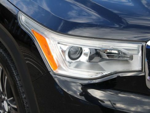 Used 2017 GMC Acadia SLT image 33