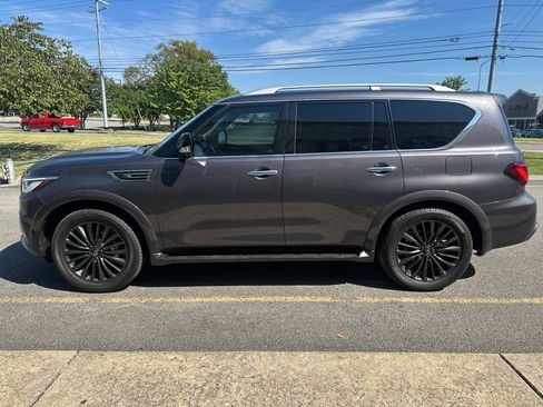 Used 2023 INFINITI QX80 Premium Select w/ All-Season Package RWD image 7