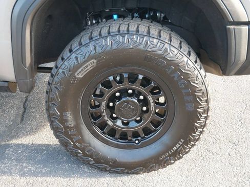 Used 2025 GMC Sierra 2500 AT4X w/ AT4X AEV Edition AWD/4WD image 8