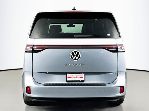 Used 2025 Volkswagen ID. Buzz Pro S Plus image 3