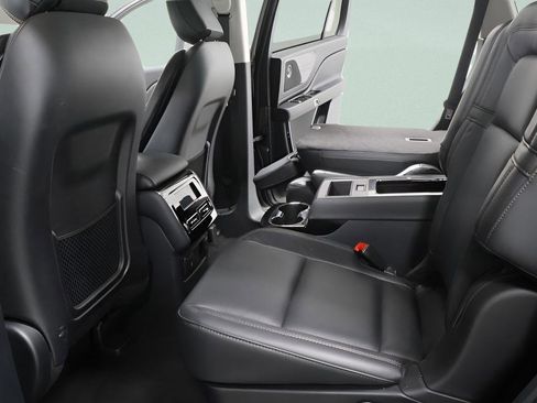 Used 2025 Lincoln Aviator Reserve w/ Jet Appearance Package AWD/4WD image 29