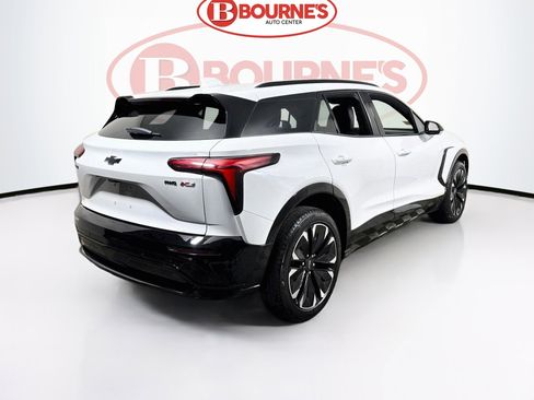 Used 2024 Chevrolet Blazer EV RS image 9