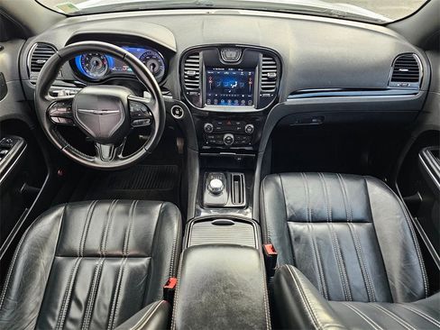 Used 2017 Chrysler 300 S image 12