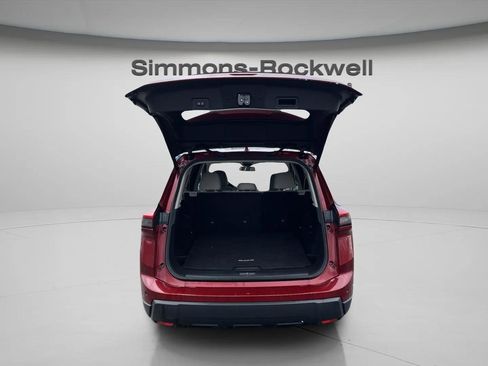 Used 2025 Nissan Rogue SV image 9