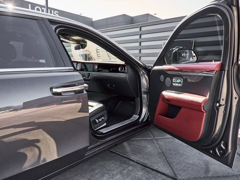 Used 2023 Rolls-Royce Ghost image 22