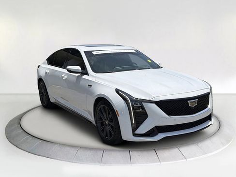Certified 2025 Cadillac CT5 V RWD image 6