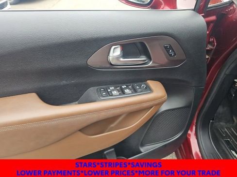 Used 2018 Chrysler Pacifica Limited w/ Advanced Safetytec Group FWD image 27