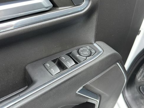 Used 2023 Chevrolet Silverado 1500 LT image 30