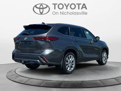 Used 2023 Toyota Highlander Limited AWD/4WD image 5
