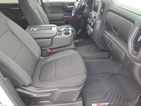 Certified 2022 Chevrolet Silverado 1500 RST image 15