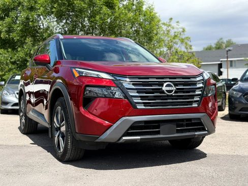 Used 2024 Nissan Rogue SL w/ SL Premium Package AWD/4WD image 1