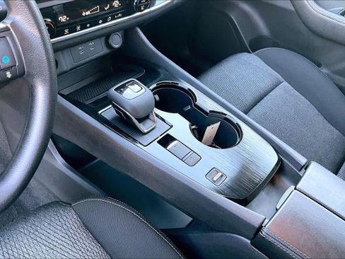 Certified 2024 Nissan Rogue SV image 15