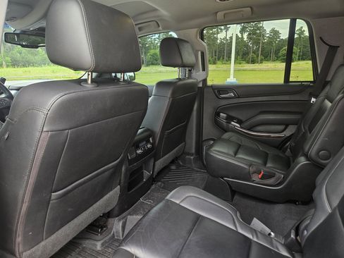 Used 2019 Chevrolet Tahoe LT w/ LT Signature Package RWD image 31