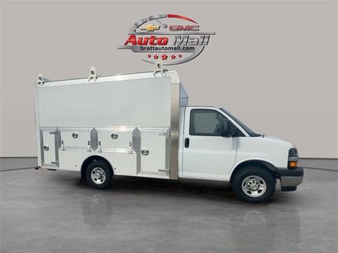 New 2025 Chevrolet Express 3500 w/ Power Convenience Package image 6