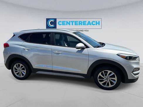 Used 2017 Hyundai Tucson SE w/ SE Popular Package 02 AWD/4WD image 3