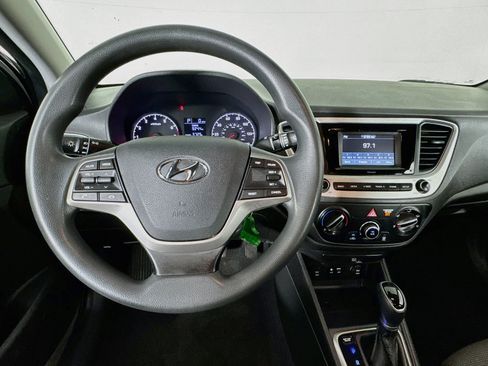 Used 2019 Hyundai Accent SE FWD image 10